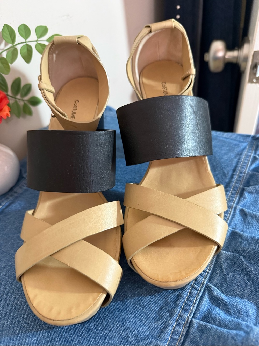 Costume National Tan and Black Leather Crisscross Sandals never worn Sz 38.5